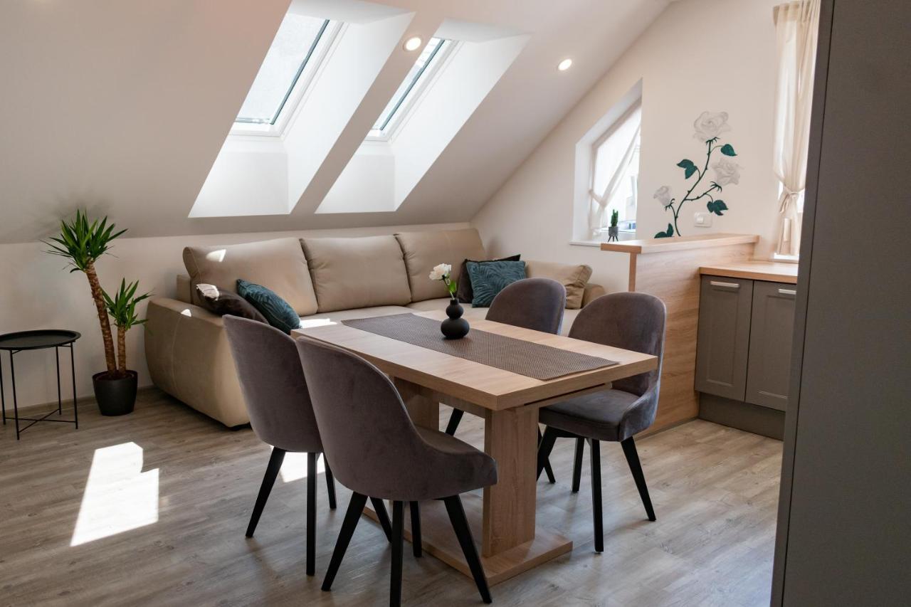Prima Countryside Apartments Zirovnica Екстериор снимка