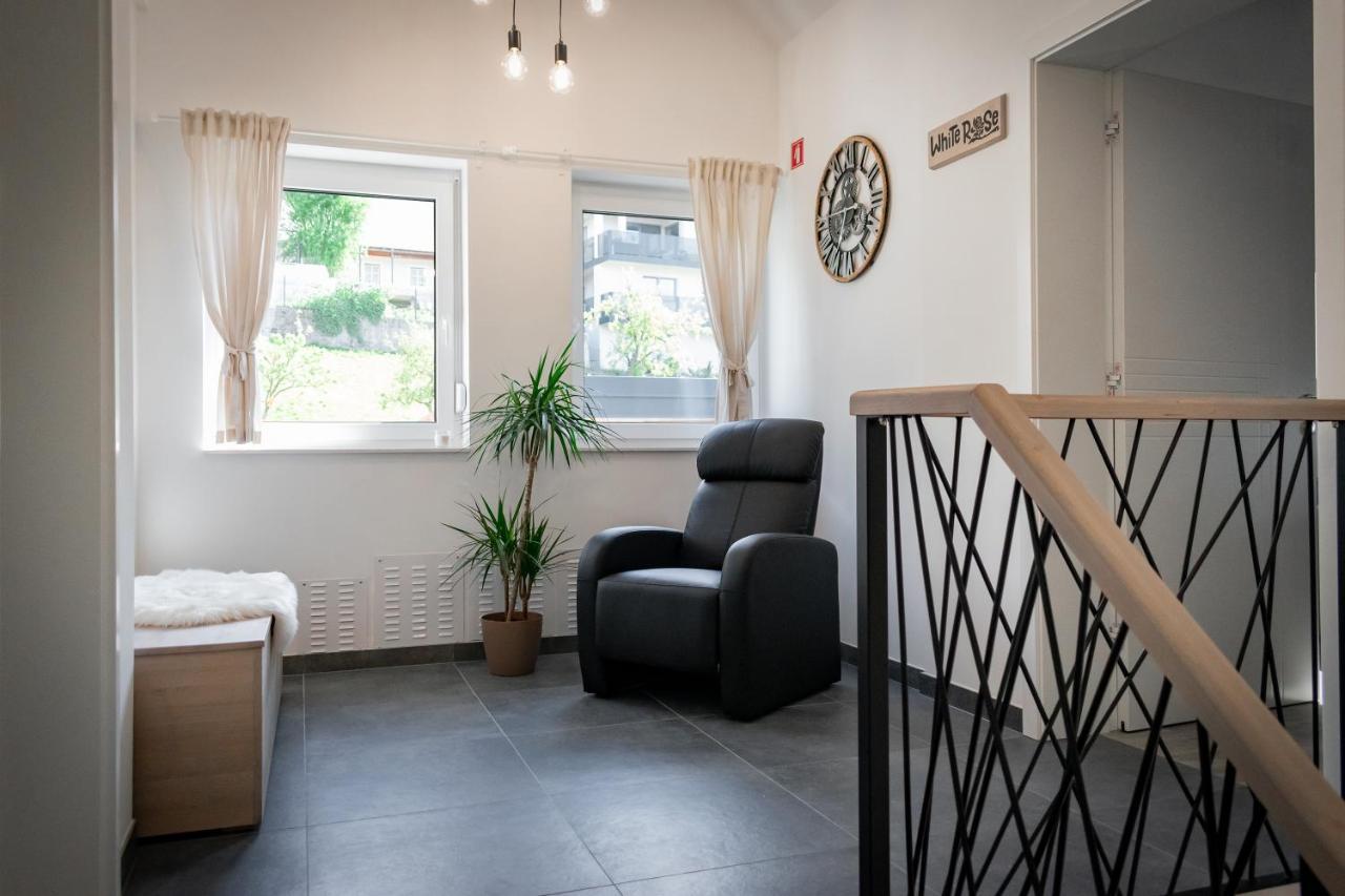 Prima Countryside Apartments Zirovnica Екстериор снимка