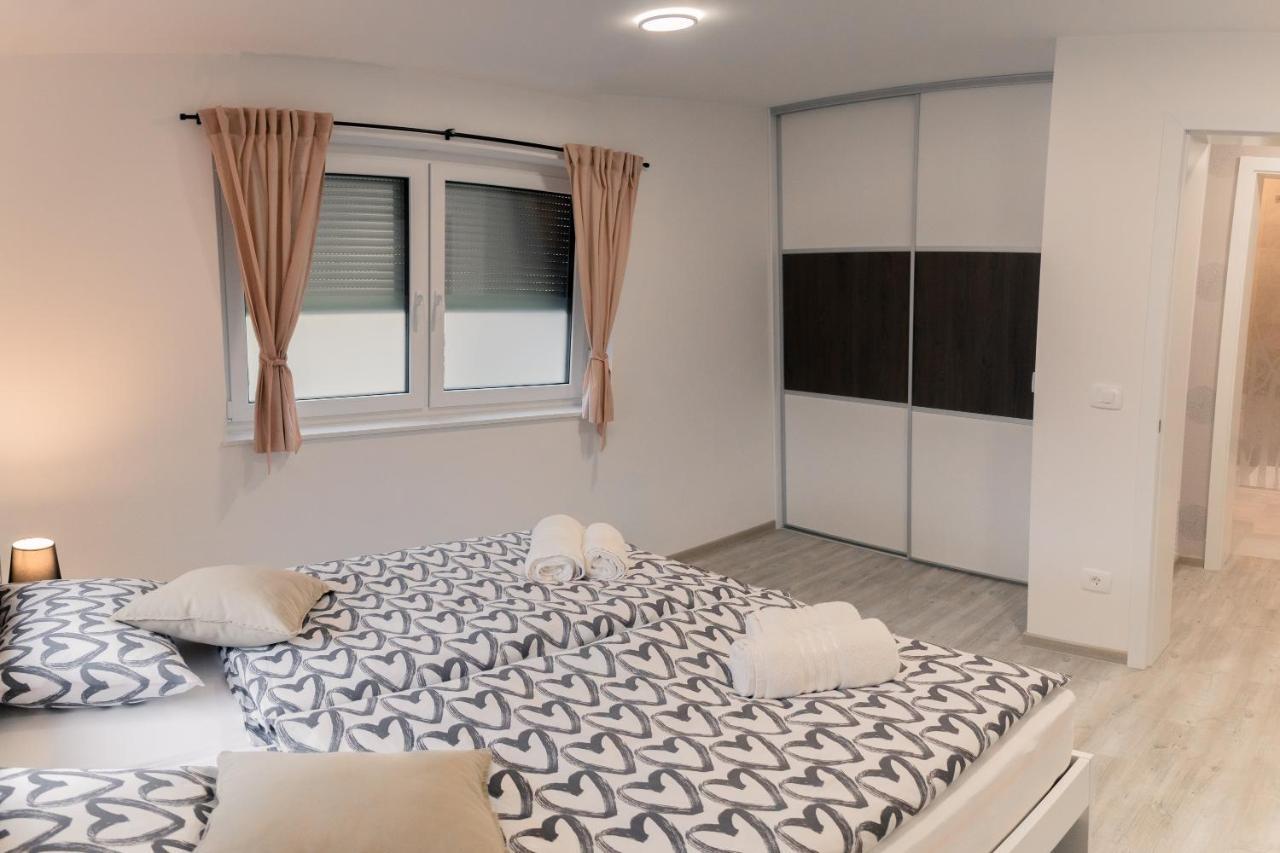 Prima Countryside Apartments Zirovnica Екстериор снимка