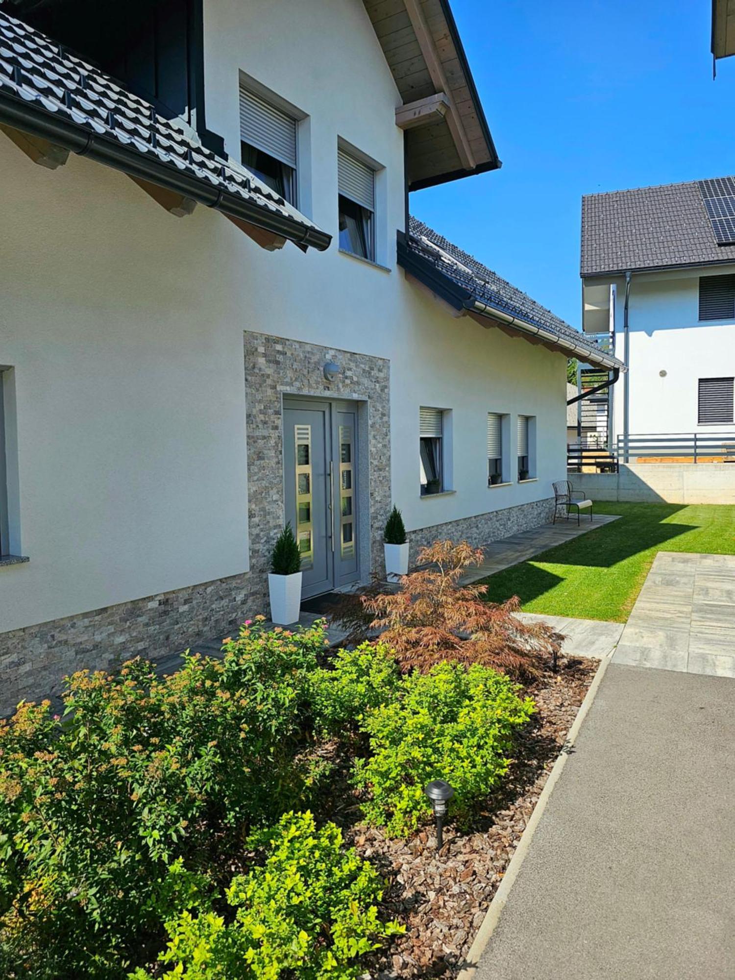 Prima Countryside Apartments Zirovnica Екстериор снимка