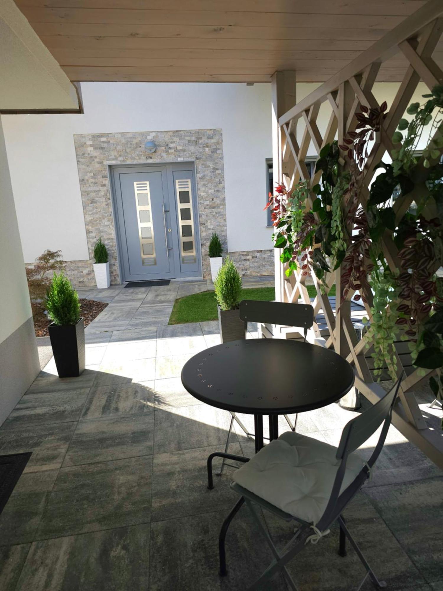 Prima Countryside Apartments Zirovnica Екстериор снимка