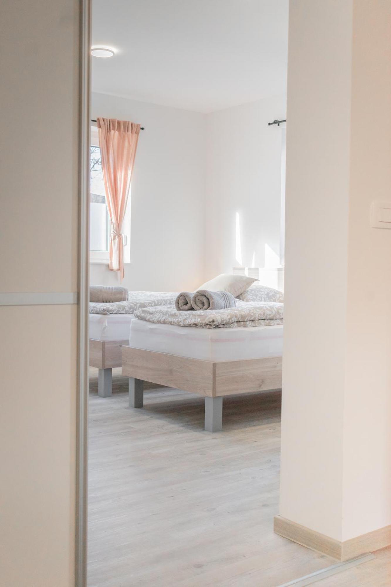 Prima Countryside Apartments Zirovnica Стая снимка