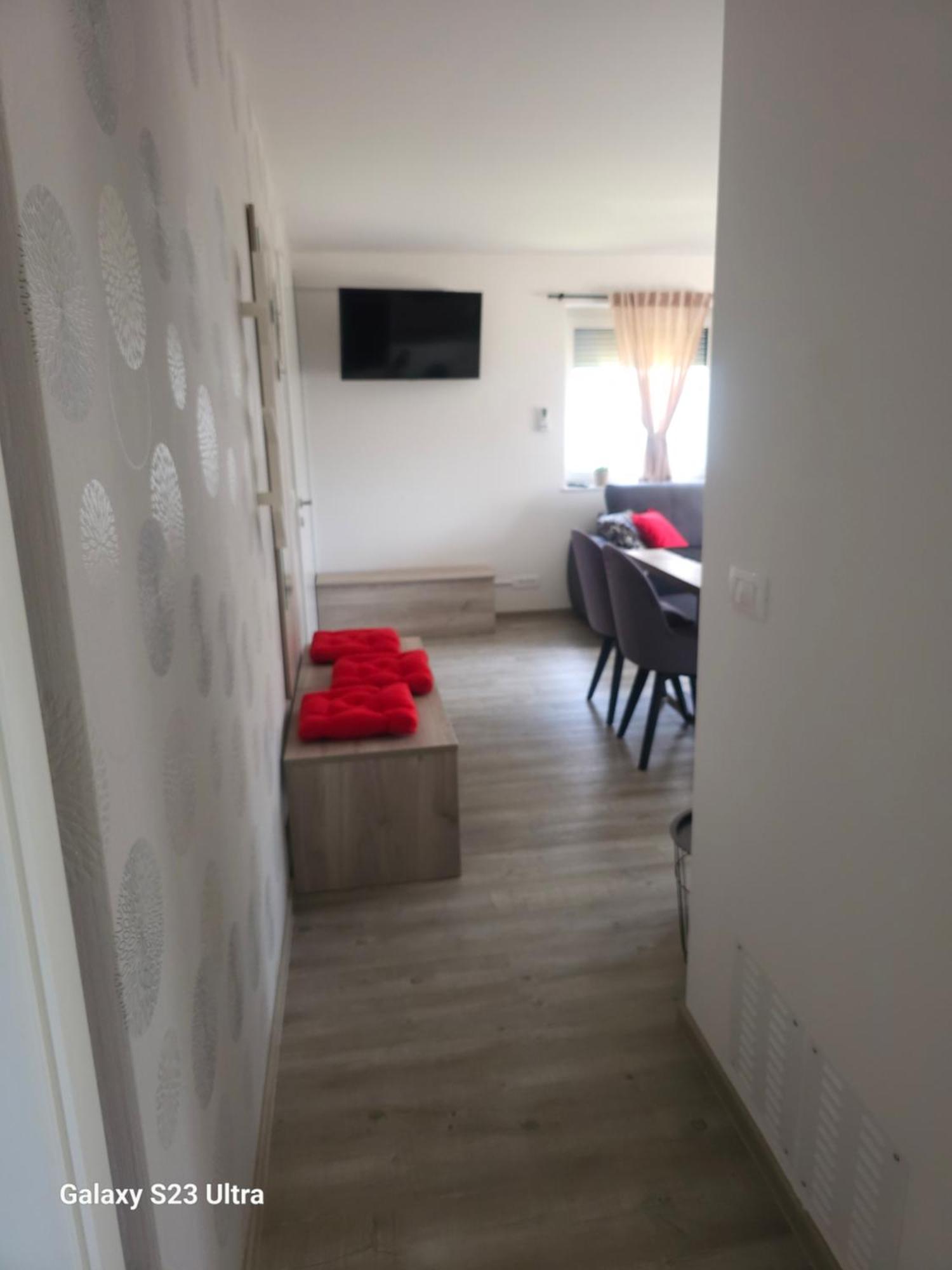 Prima Countryside Apartments Zirovnica Стая снимка