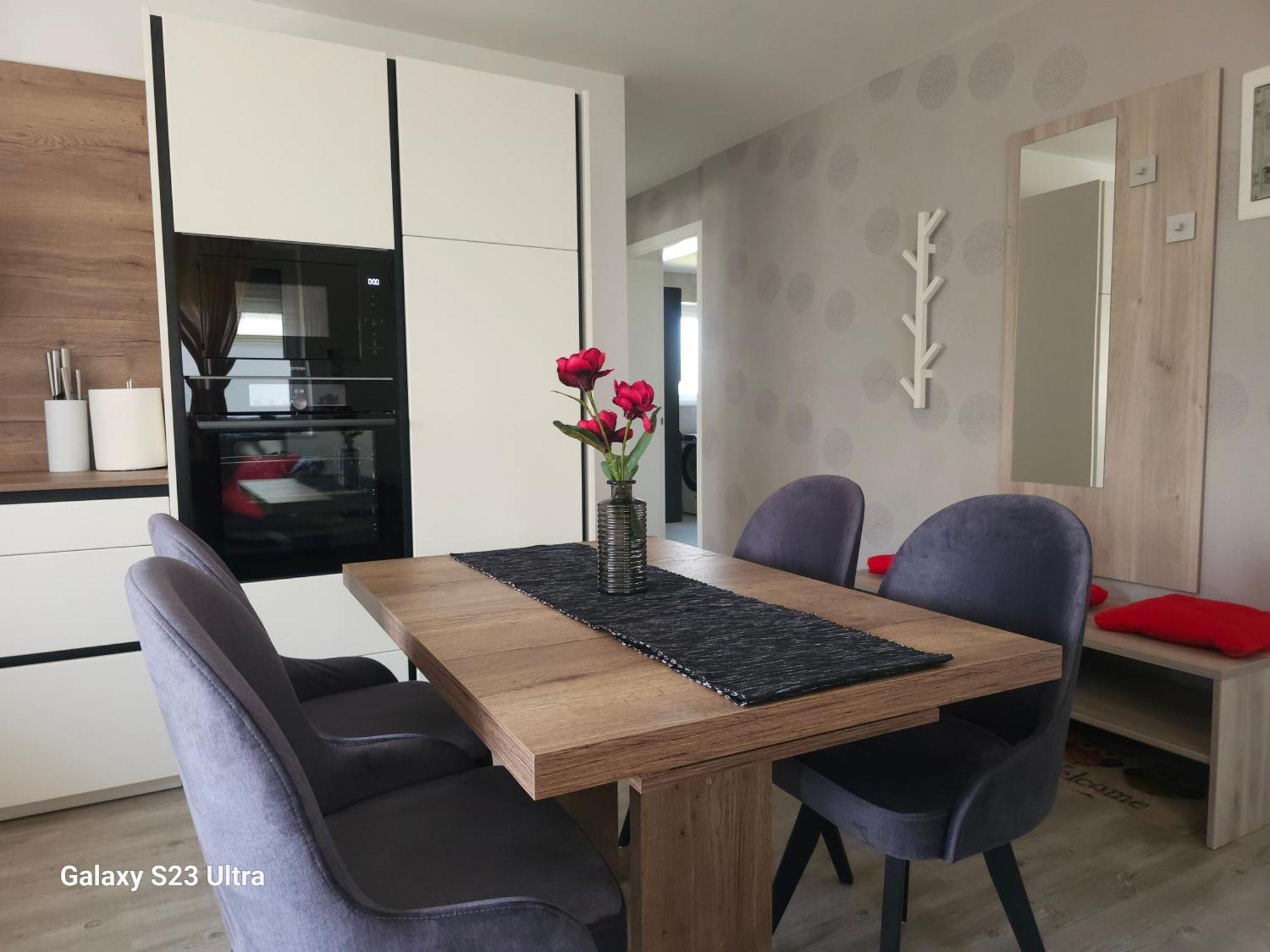Prima Countryside Apartments Zirovnica Екстериор снимка